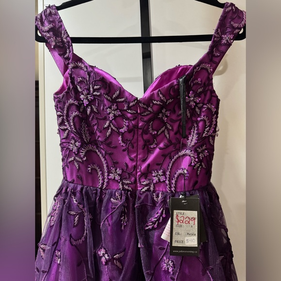 NWT-Purple Off-Shoulder cocktail Dress - Picture 5 of 7